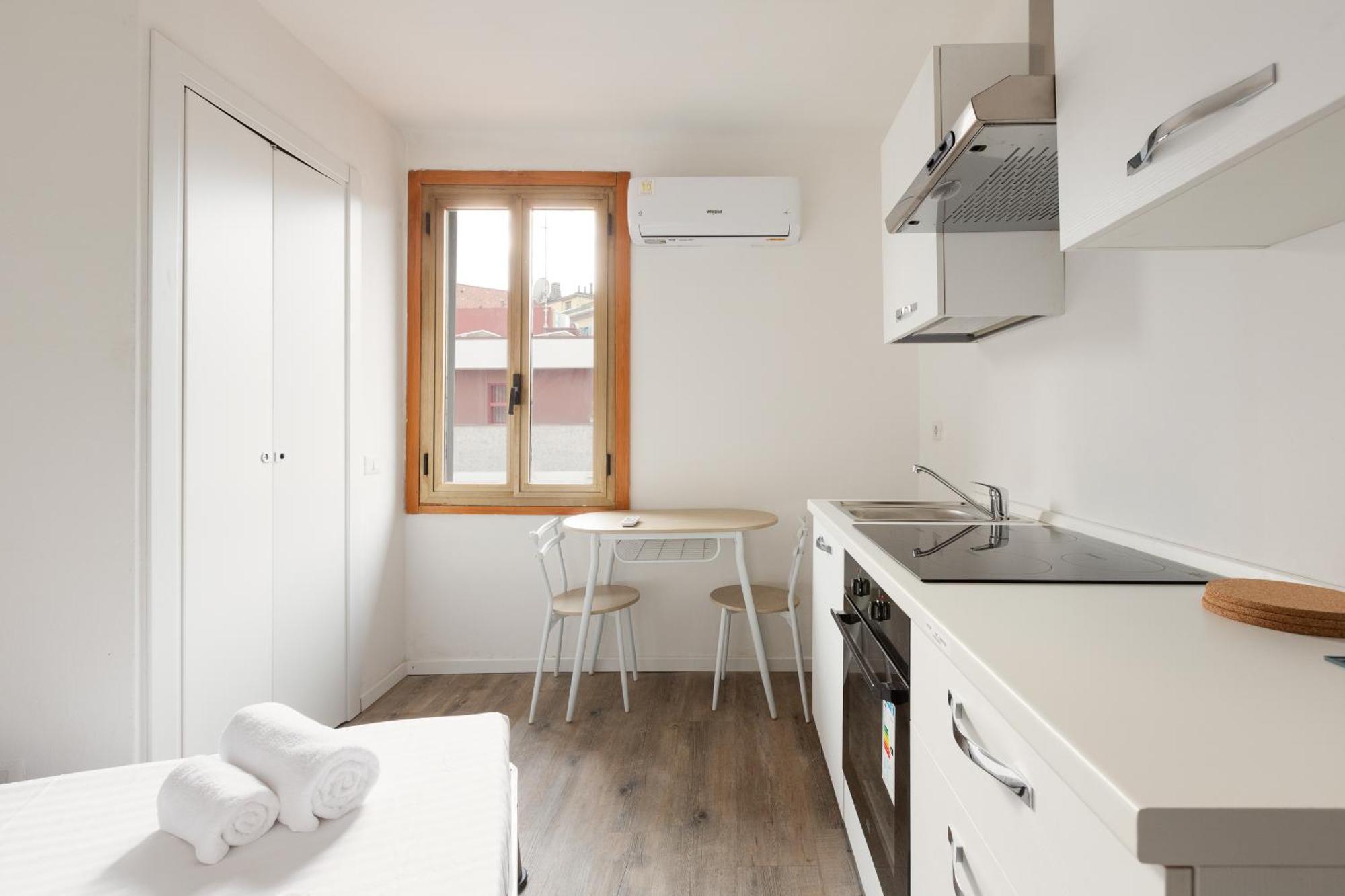 Isola Cozy * Milan